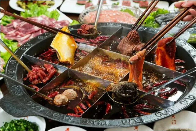 黃門(mén)老灶火鍋艾潔：我不是生意人，只是一個(gè)地道的吃貨|餐飲界
