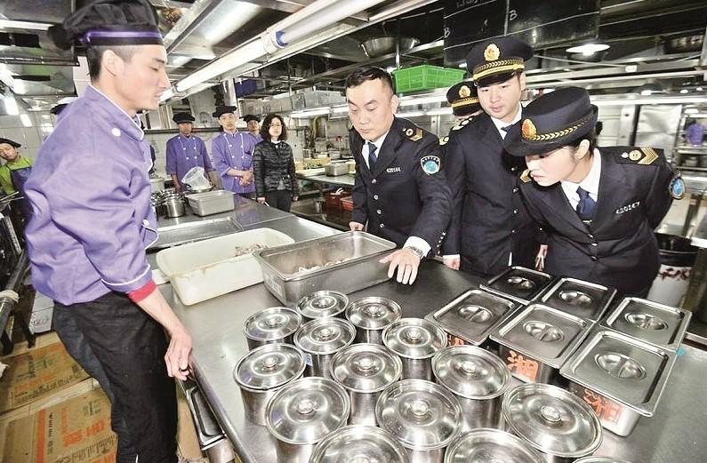 安徽19家食品企業(yè)存在違規(guī)，知名餐企衛(wèi)生問(wèn)題多