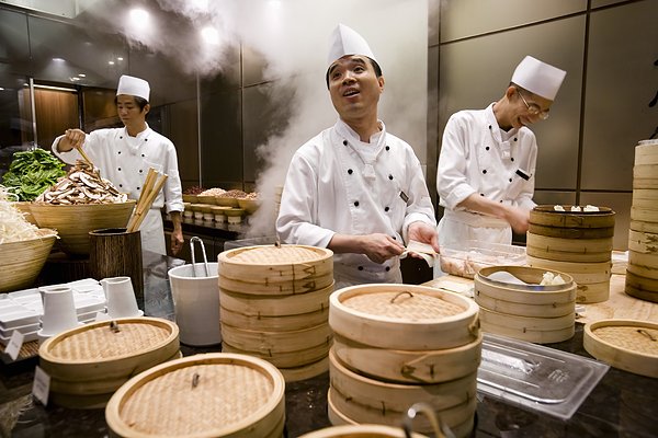 “名廚亮灶”是否能讓餐飲外賣出現(xiàn)新轉機？