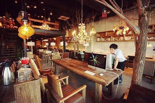韓系咖啡黯然退場，剩下的品牌還能熬出頭嗎？|餐飲界
