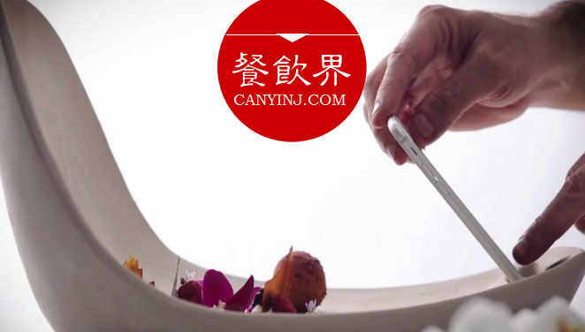 將餐盤打造成“拍照神器”，這家餐廳完成一次完美的社群營銷！