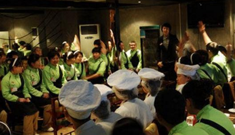 你不在，餐廳就亂成一鍋粥？你該需要一個(gè)后備店長(zhǎng)！|餐飲界