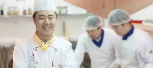 等到餐廳生意不好再去調(diào)整？