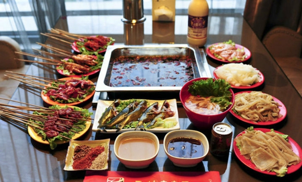 玉林串串香，這家擁有21年歷史的串串店到底是怎么活下來的？|餐飲界