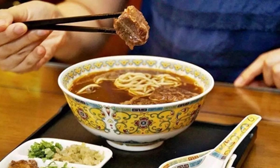 牛爸爸的經(jīng)營之道：“地標(biāo)文化”制造天價(jià)，突破27家對(duì)手的圍攻
