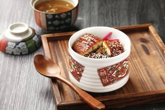 食材成本占了80%，他賠了1500萬；最終鰻步靠一款單品爆紅