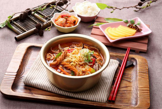 烤肉、炸雞、拌飯、芝士火鍋，難掩韓餐爛大街的真相|餐飲界