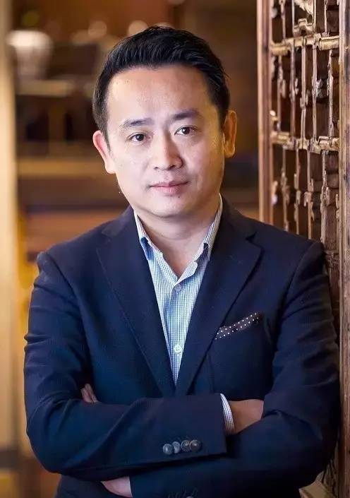他在海外開創(chuàng)中餐米其林先河，如今要回國打造精致餐飲帝國！