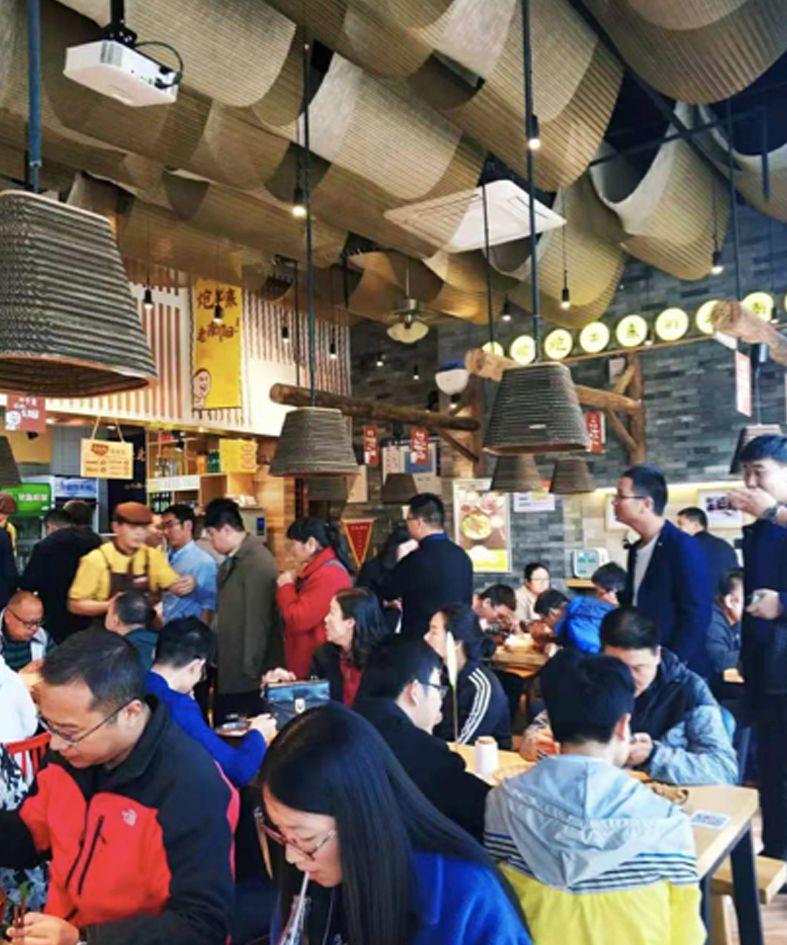 100多平的店面日收1.5萬，翻座達(dá)6次以上，憑什么？|餐飲界
