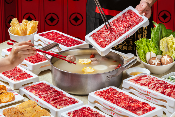 一人食火鍋“受害者”爆火后，八合里火鍋官方回應來了